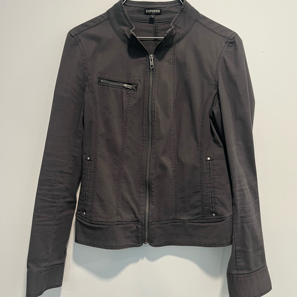 Express Black Bomber Jacket with Tailored Fit and Structured Shoulders